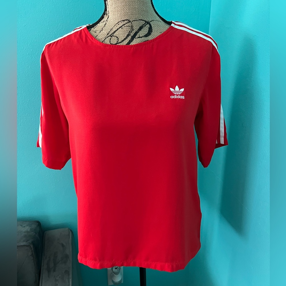 #89 EUC ADIDAS Women’s Silky Short Sleeve Pullover Blouse